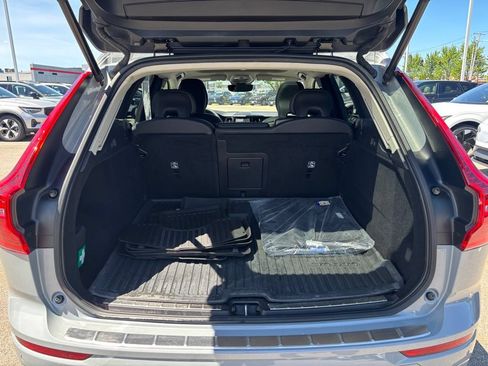 Used 2024 Volvo XC60 B5 Plus w/ Protection Package Premier AWD/4WD image 24