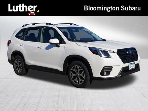 Used 2022 Subaru Forester Premium image 1