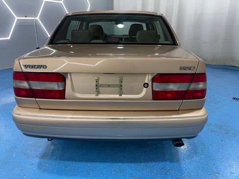 Used 1996 Volvo 960 Sedan RWD image 5
