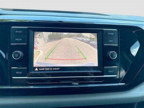 Used 2022 Volkswagen Taos S image 15