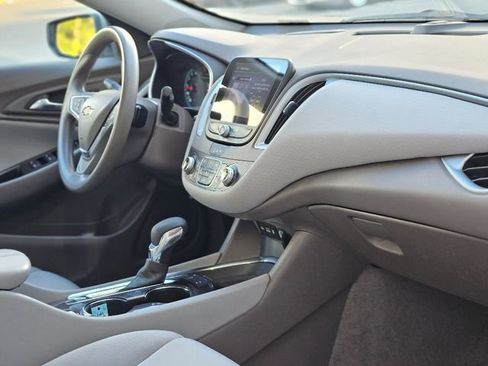 Used 2024 Chevrolet Malibu LT image 12