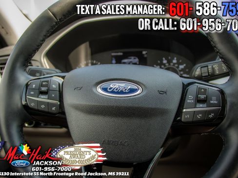 Certified 2022 Ford Escape SE w/ SE Sport Appearance Package AWD/4WD image 9