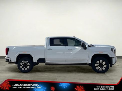 Used 2025 GMC Sierra 3500 Denali w/ Denali Reserve Package AWD/4WD image 6