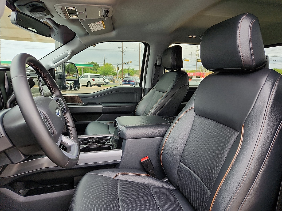 Used 2026 Ford F350 Lariat AWD/4WD image 7