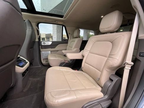 Used 2023 Lincoln Navigator Reserve AWD/4WD image 27