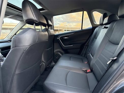 Used 2023 Toyota RAV4 XLE Premium image 16