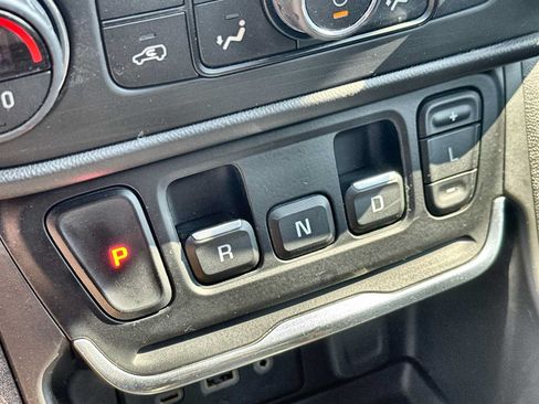 Used 2021 GMC Terrain SLE w/ Driver Convenience Package AWD/4WD image 24