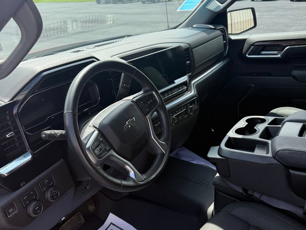 Used 2023 Chevrolet Silverado 1500 RST AWD/4WD image 33