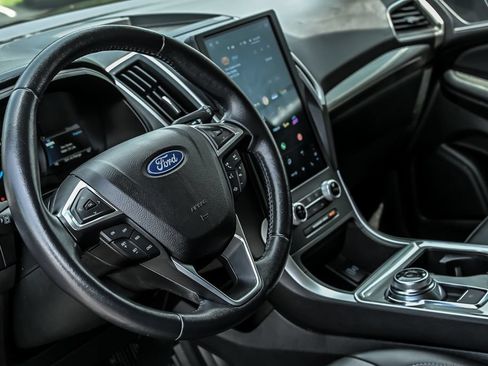 Certified 2023 Ford Edge SEL w/ Convenience Package AWD/4WD image 16