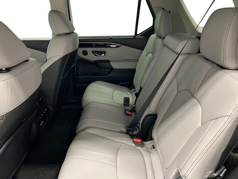 New 2025 Honda Pilot Touring image 25