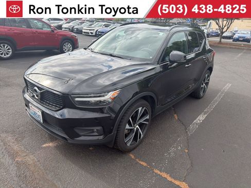 Used 2021 Volvo XC40 T5 R-Design w/ Advanced Package AWD/4WD image 1