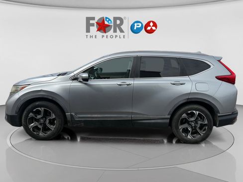 Used 2017 Honda CR-V Touring image 2