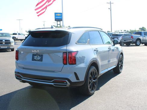 Used 2023 Kia Sorento SX FWD image 9