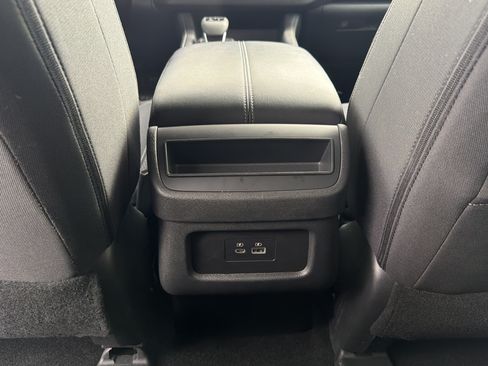 Used 2025 Nissan Pathfinder S AWD/4WD image 45