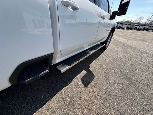 Used 2025 Chevrolet Silverado 2500 LT w/ Convenience Package image 30