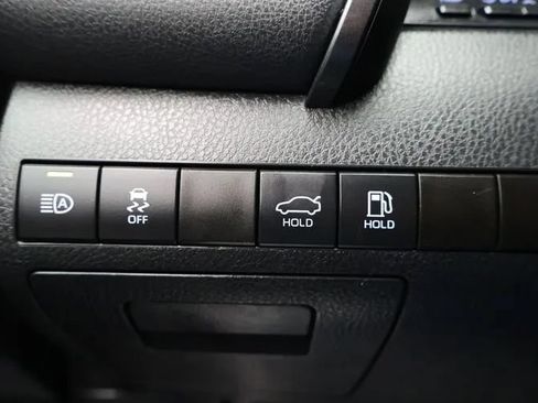 Used 2023 Toyota Camry SE FWD image 21