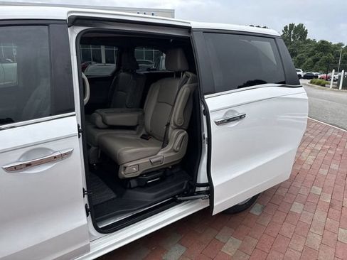 Used 2024 Honda Odyssey Touring image 27