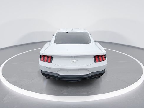 Used 2024 Ford Mustang Coupe RWD image 7
