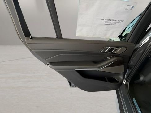 Used 2026 BMW X7 xDrive40i image 29