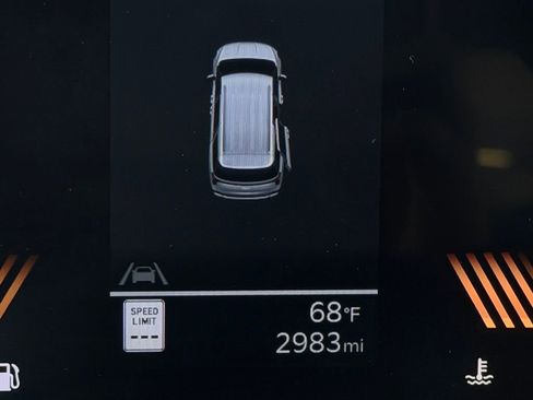 Used 2025 Kia Carnival EX image 20