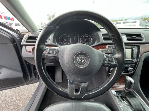 Used 2013 Volkswagen Passat TDI SEL Premium image 14