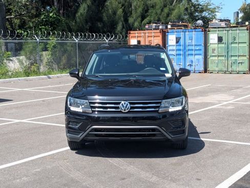 Used 2019 Volkswagen Tiguan S w/ Driver Assistance Package FWD image 2