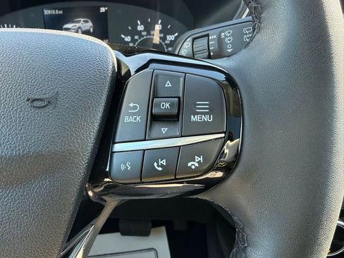 Used 2022 Ford Escape SEL image 18