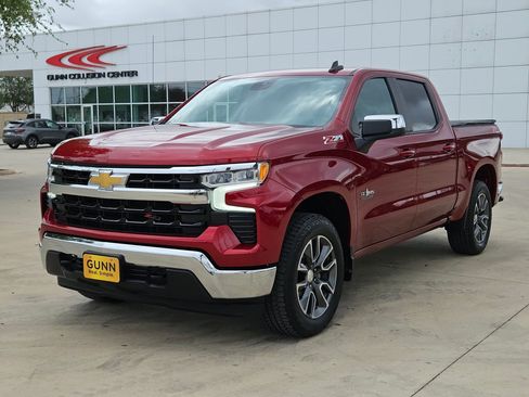 Certified 2023 Chevrolet Silverado 1500 LT w/ Z71 Off-Road Package image 7