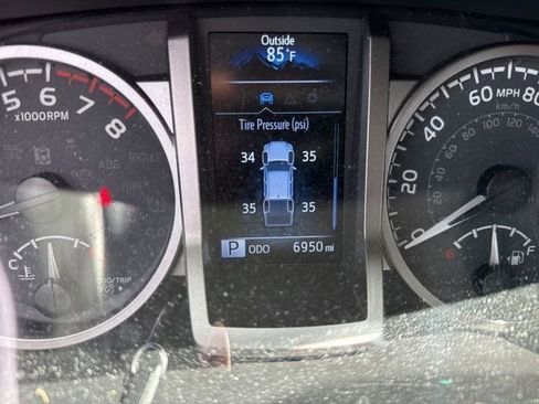 Used 2023 Toyota Tacoma SR5 RWD image 9