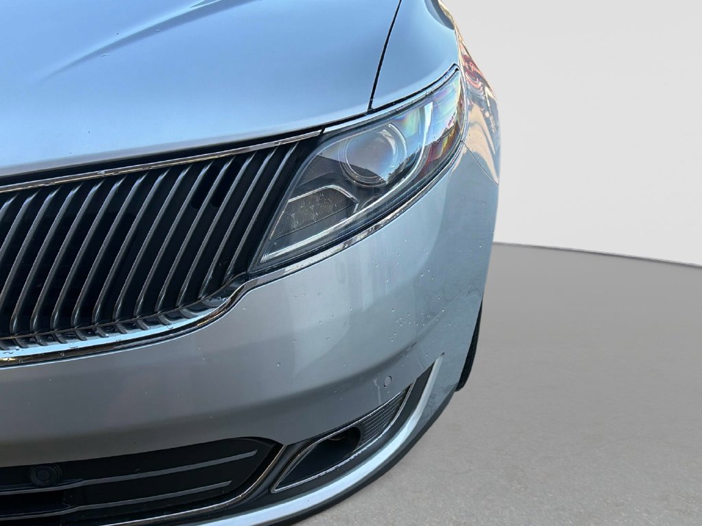 Used 2014 Lincoln MKS w/ Equipment Group 101A FWD image 11