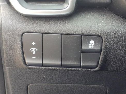 Used 2018 Kia Sportage LX image 17