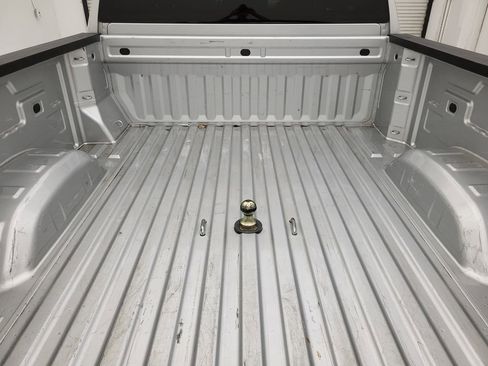 Used 2022 Chevrolet Silverado 2500 Custom image 2