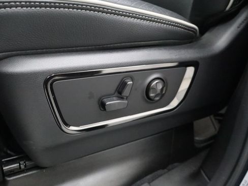 Used 2026 RAM 1500 Limited AWD/4WD image 11
