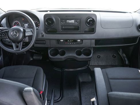 Used 2020 Mercedes-Benz Sprinter 1500 image 26