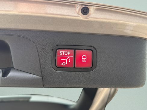 Certified 2021 Mercedes-Benz GLC 300 4MATIC image 9