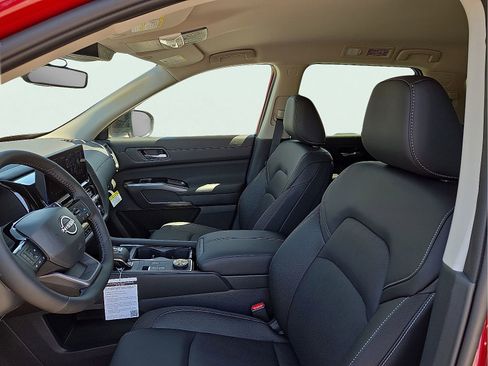 New 2026 Nissan Pathfinder SL AWD/4WD image 13