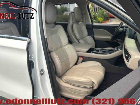 Used 2023 Lincoln Aviator Reserve w/ Equipment Group 201A AWD/4WD image 9