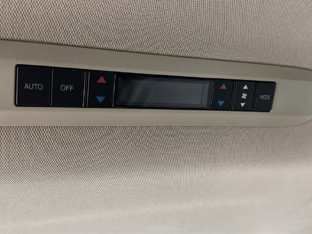 Certified 2024 Toyota Sienna XLE FWD image 27