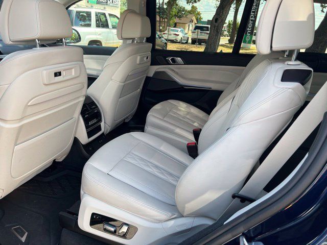 Used 2021 BMW X7 xDrive40i w/ Premium Package AWD/4WD image 7
