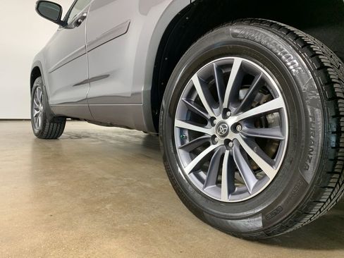 Used 2017 Toyota Highlander XLE w/ Protection Package #3 image 16