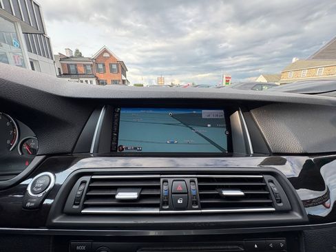 Used 2014 BMW M5 RWD image 21