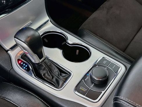 Used 2020 Jeep Grand Cherokee SRT AWD/4WD image 19