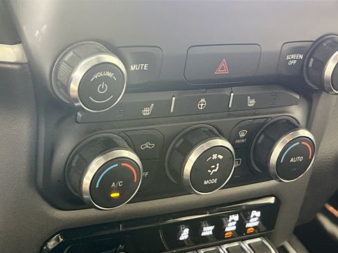 Used 2022 RAM 1500 Big Horn AWD/4WD image 19