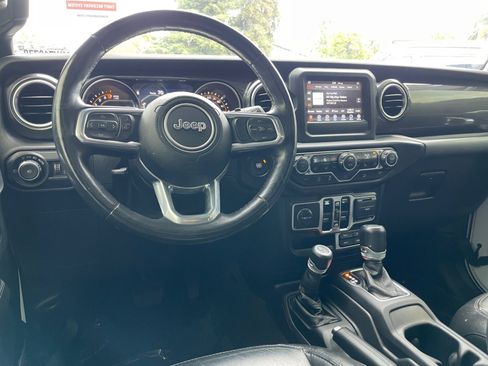 Used 2021 Jeep Wrangler Unlimited Sahara image 17