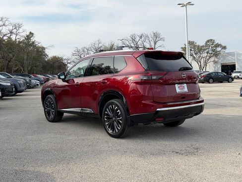 Used 2025 Nissan Rogue Platinum w/ Platinum Premium Package image 6