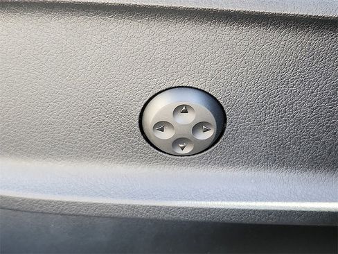 New 2026 Mercedes-Benz GLB 250 image 17