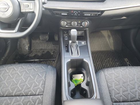 Certified 2025 Nissan Kicks SV image 19