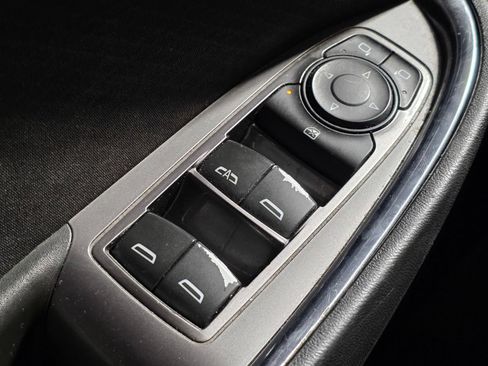 Used 2018 Chevrolet Malibu LT FWD image 14