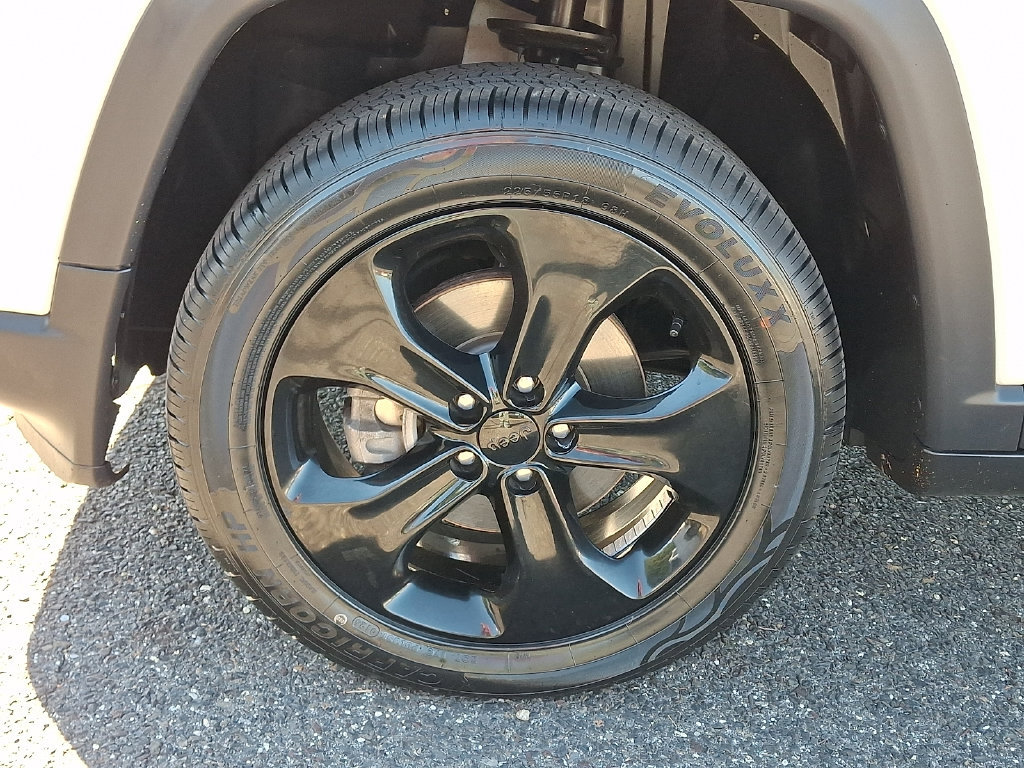 Used 2020 Jeep Compass Latitude AWD/4WD image 12