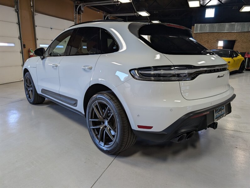 Used 2023 Porsche Macan Turbo AWD/4WD image 8